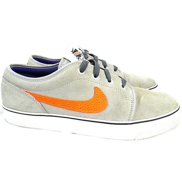 nike toki low orange